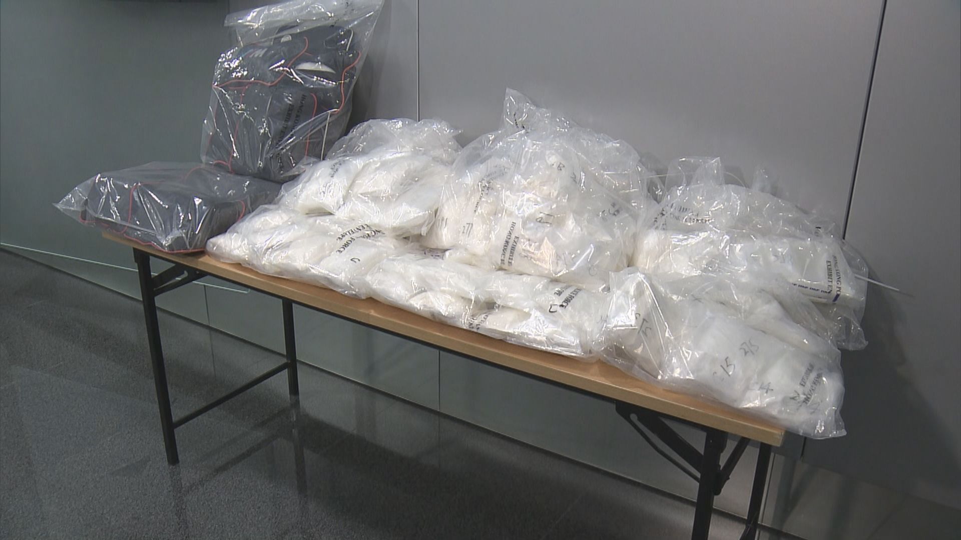 警方檢獲28公斤懷疑可卡因 市值3500萬元