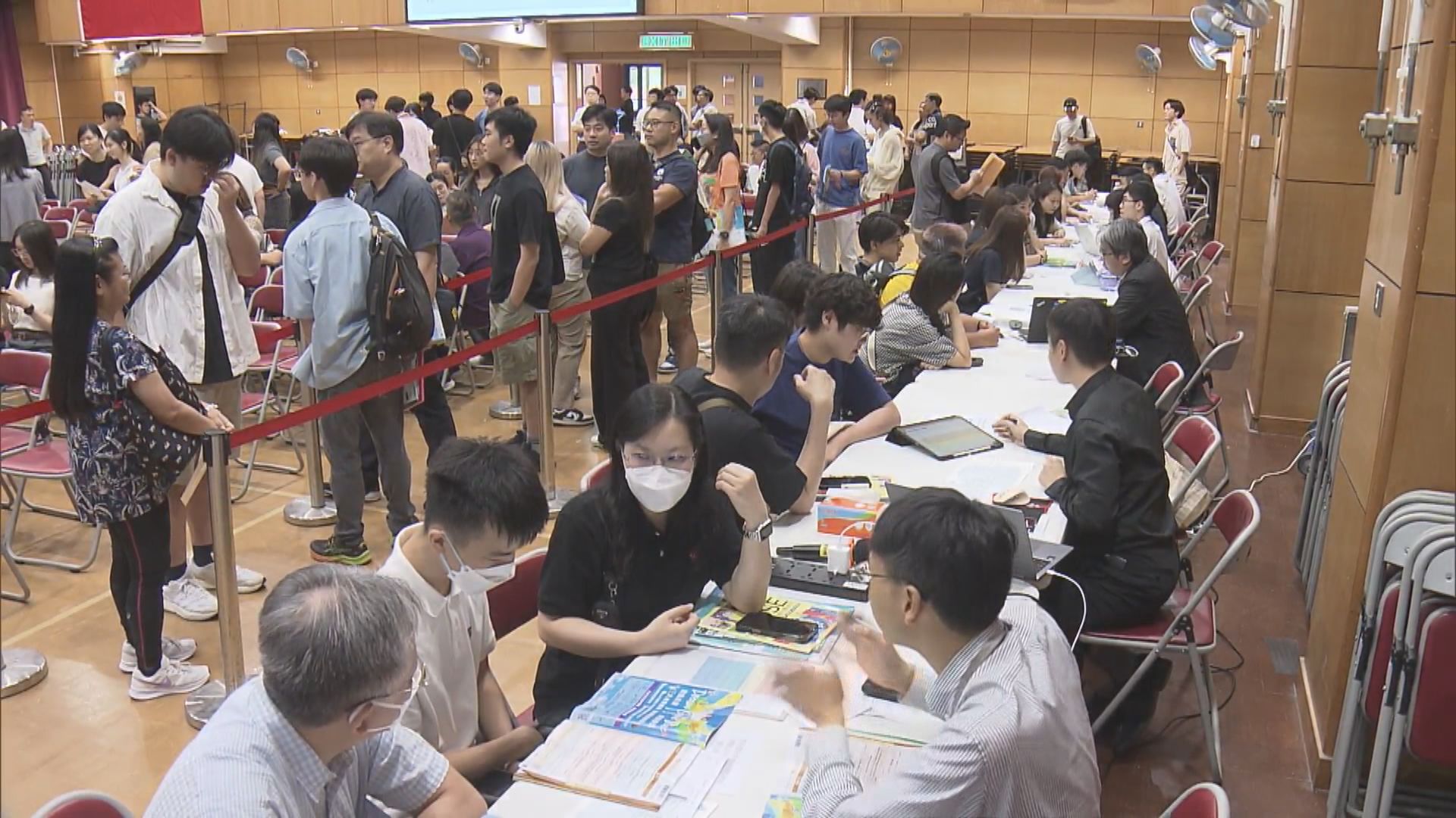 DSE放榜2025｜有考生成績未如理想　蔡若蓮：按能力及興趣選擇合適出路