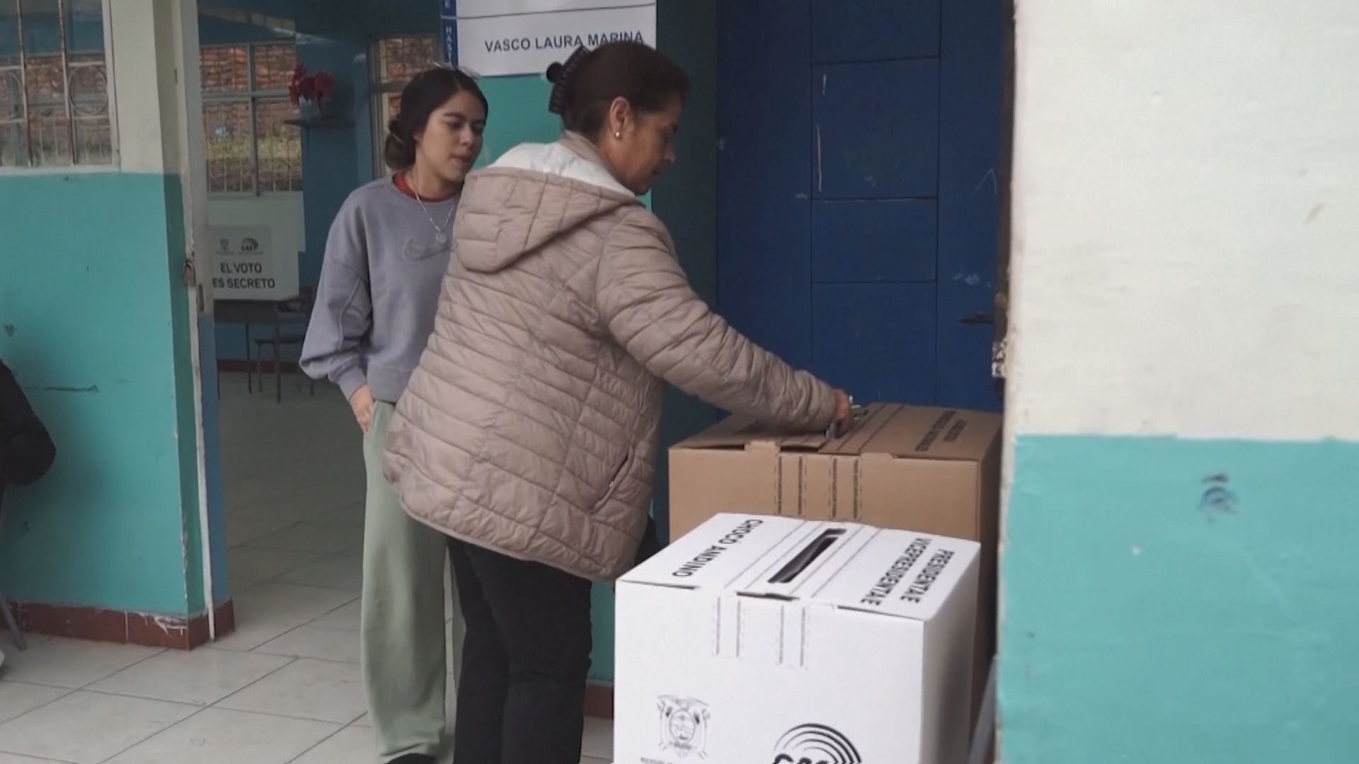 厄瓜多爾總統大選舉行 票站加強保安