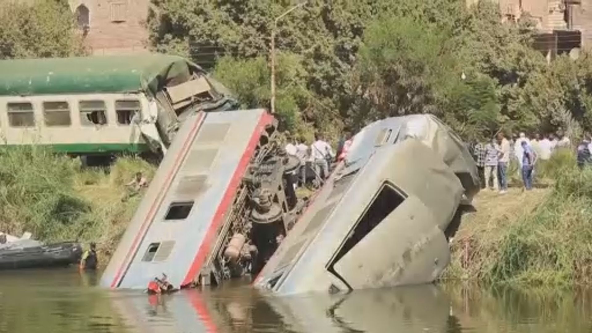 埃及南部有火車頭機車與列車相撞　最少一死逾二十傷