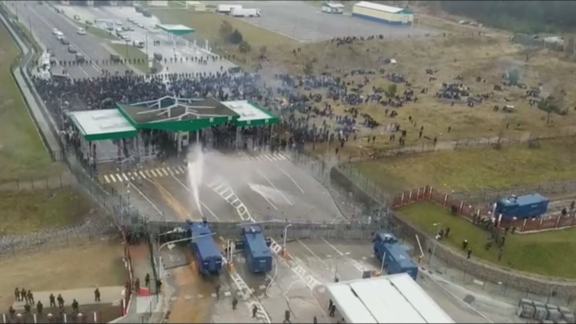 難民聚集波蘭邊境與軍警爆衝突