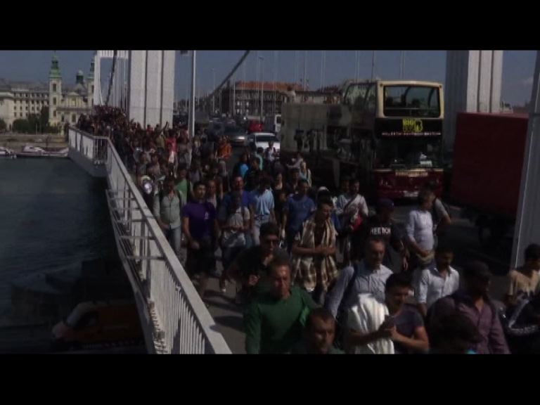 大批難民由匈牙利進入奧地利