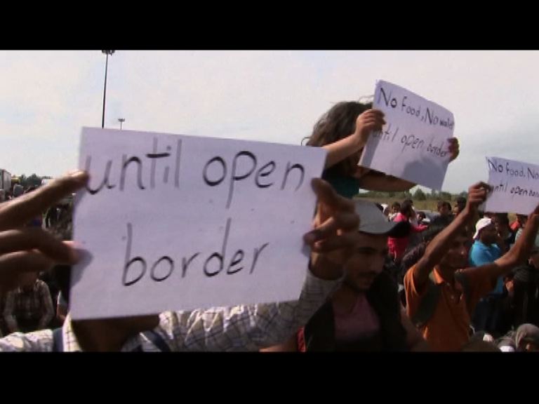 匈牙利軍警邊境扣留非法入境者