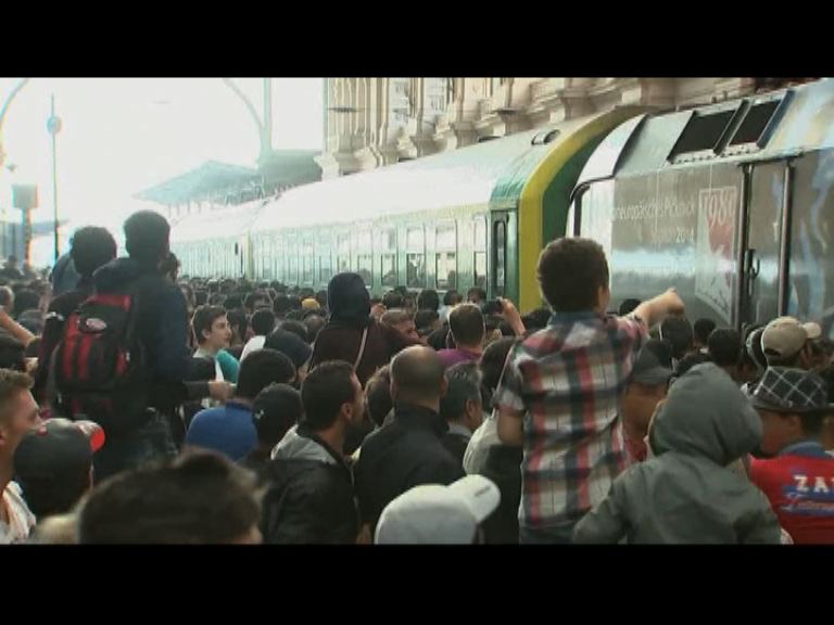 列車在布達佩斯市郊截停爆衝突