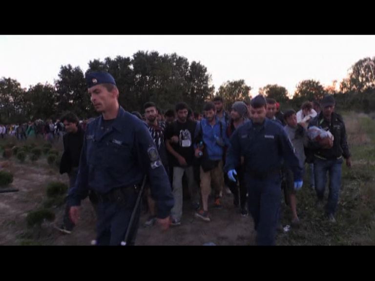 匈牙利國會授權派兵處理難民危機