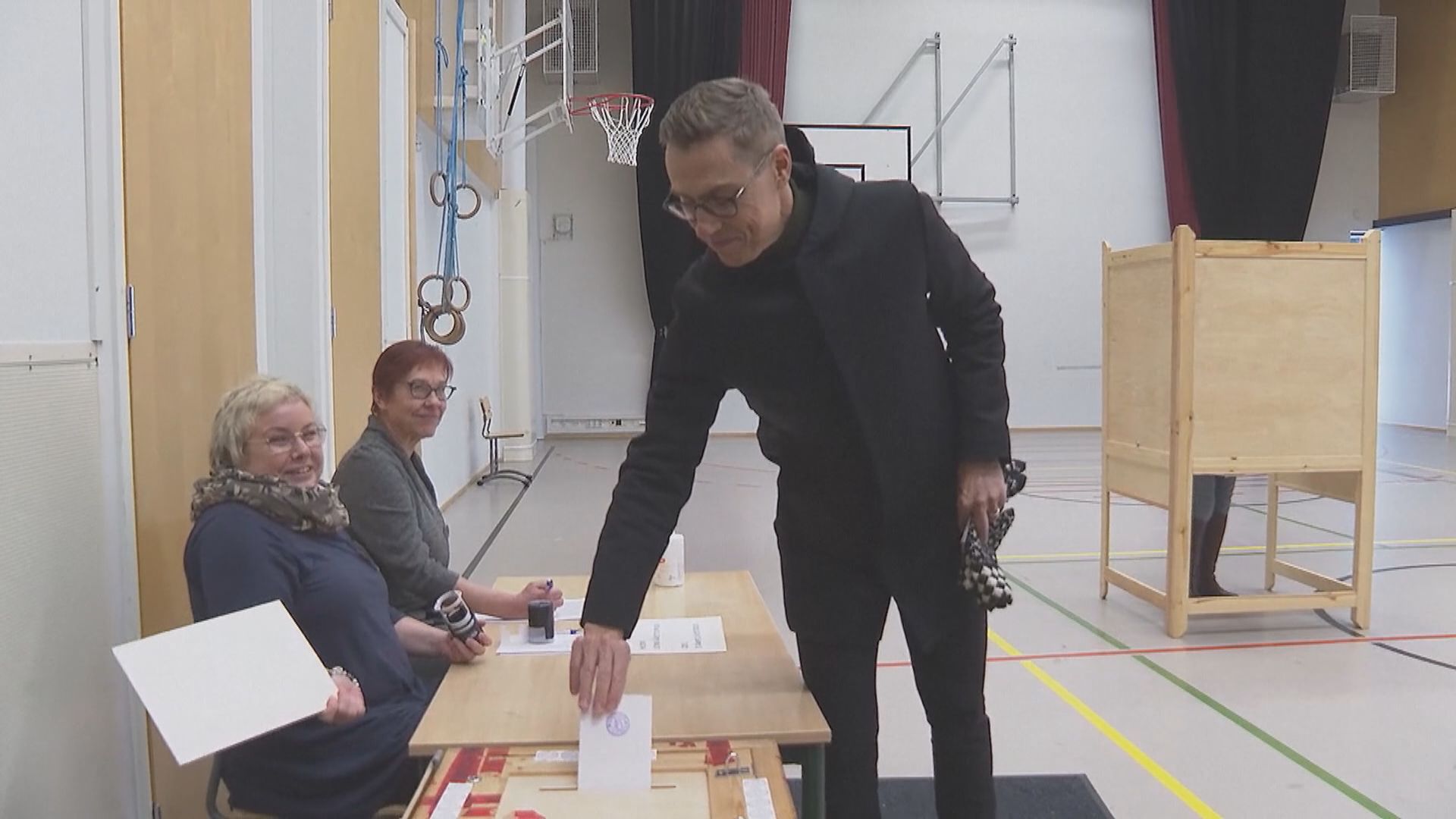 芬蘭總統選舉沒有人獲過半票數 下月進行次輪投票