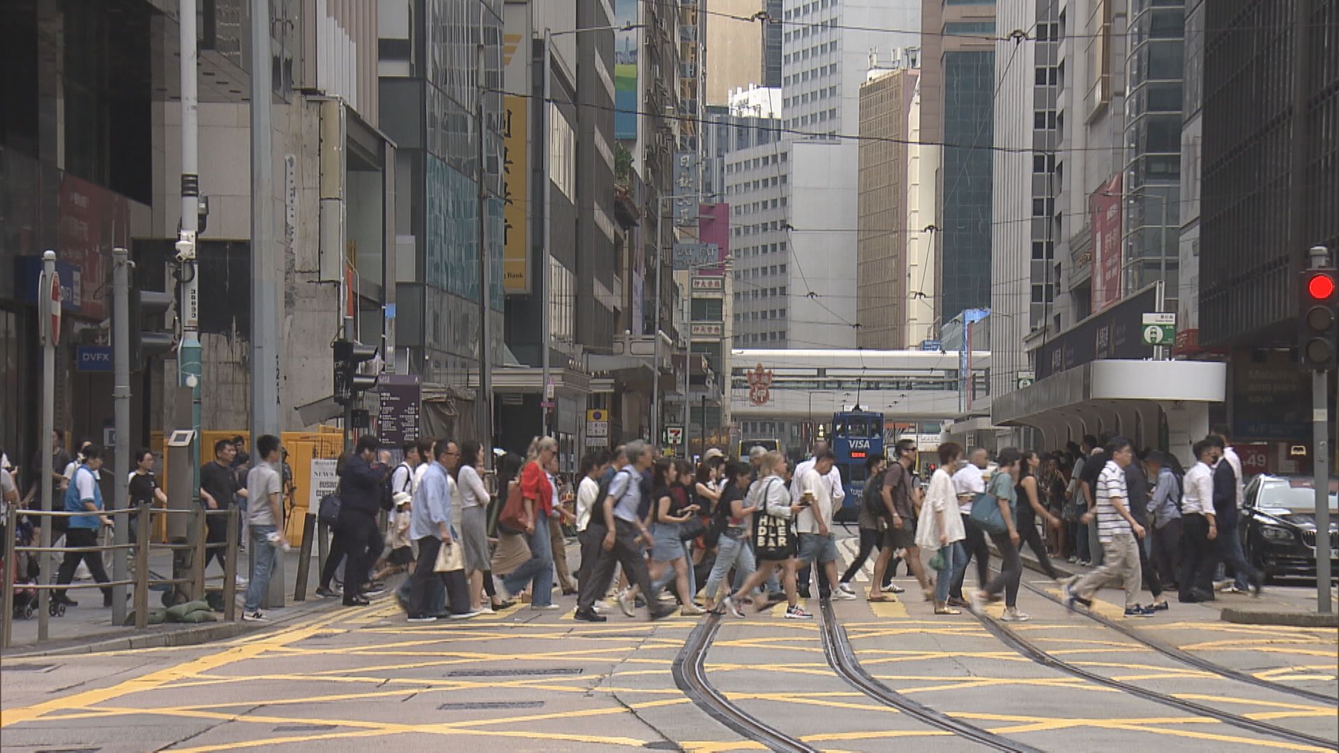 【本港經濟】恒生:資金淨流入破紀錄 低息可撐消費