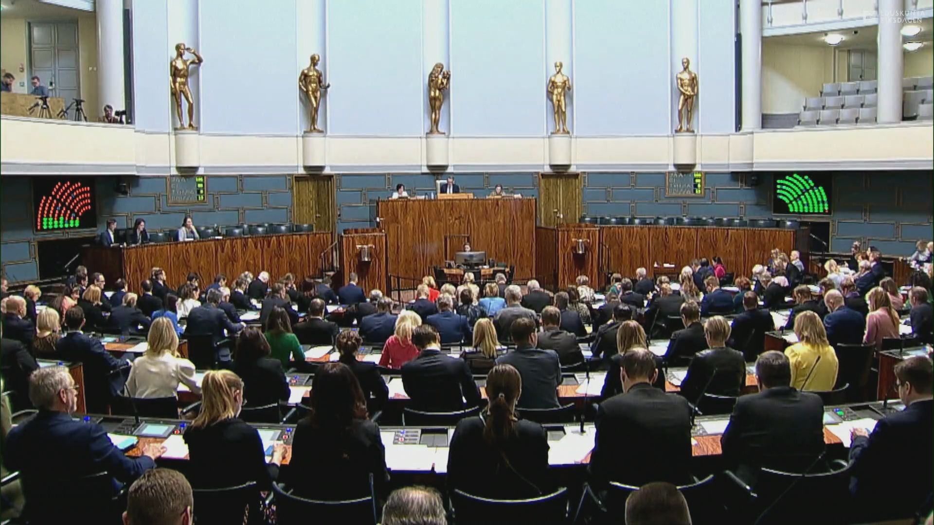 芬蘭國會通過加入北約議案