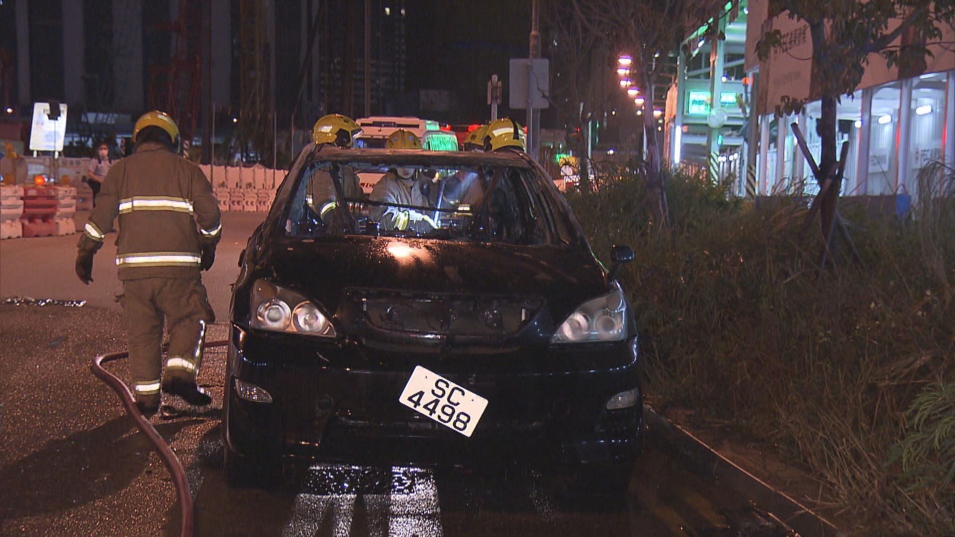 九龍灣私家車遭縱火燒毀