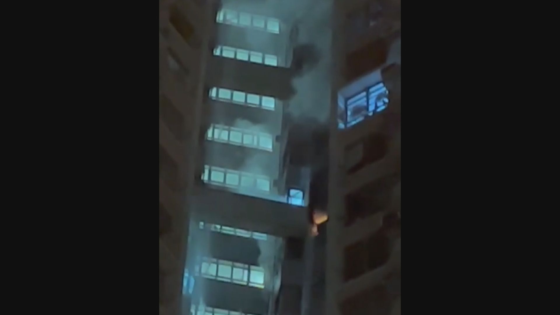 葵芳邨火警一名女子死亡約二百人疏散