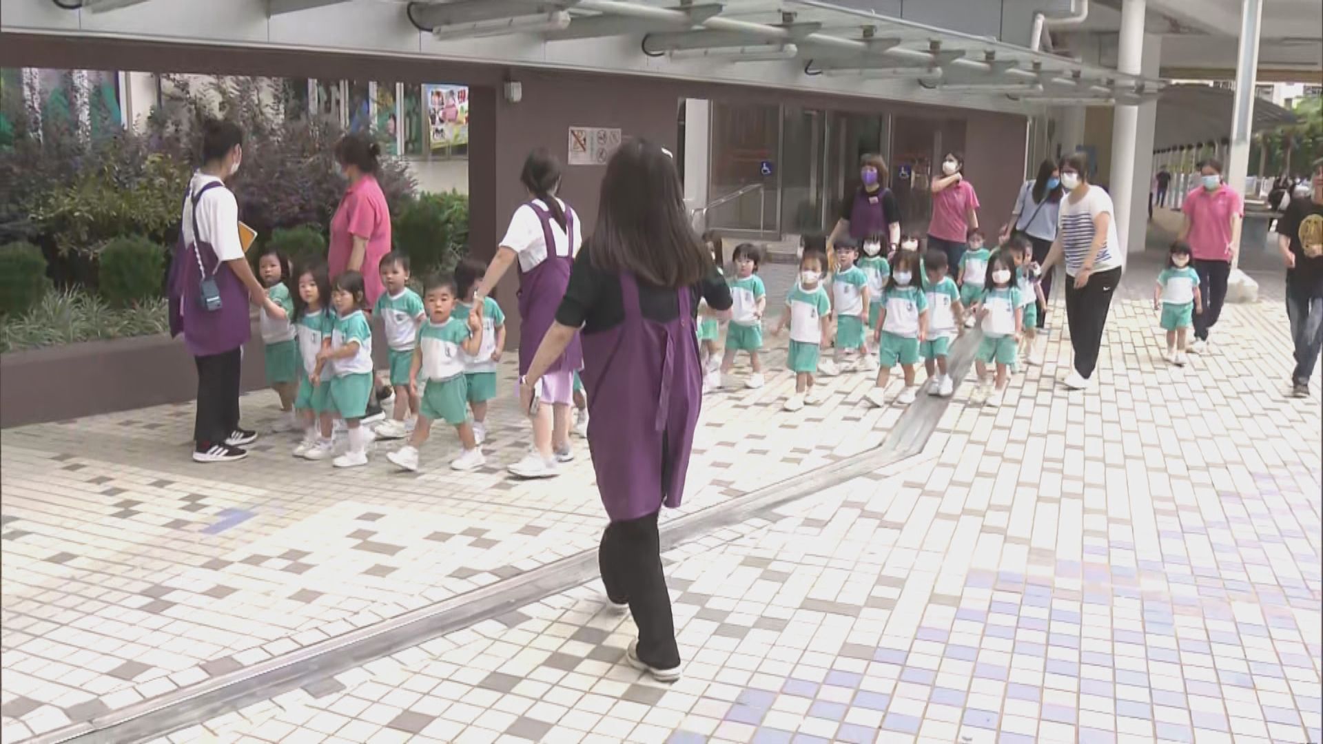 葵涌邨一間幼稚園火警 110名師生疏散無人傷
