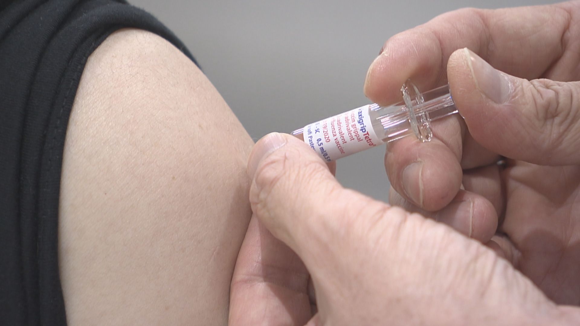 有市民憂新冠病毒和流感夾擊　接種流感疫苗減風險
