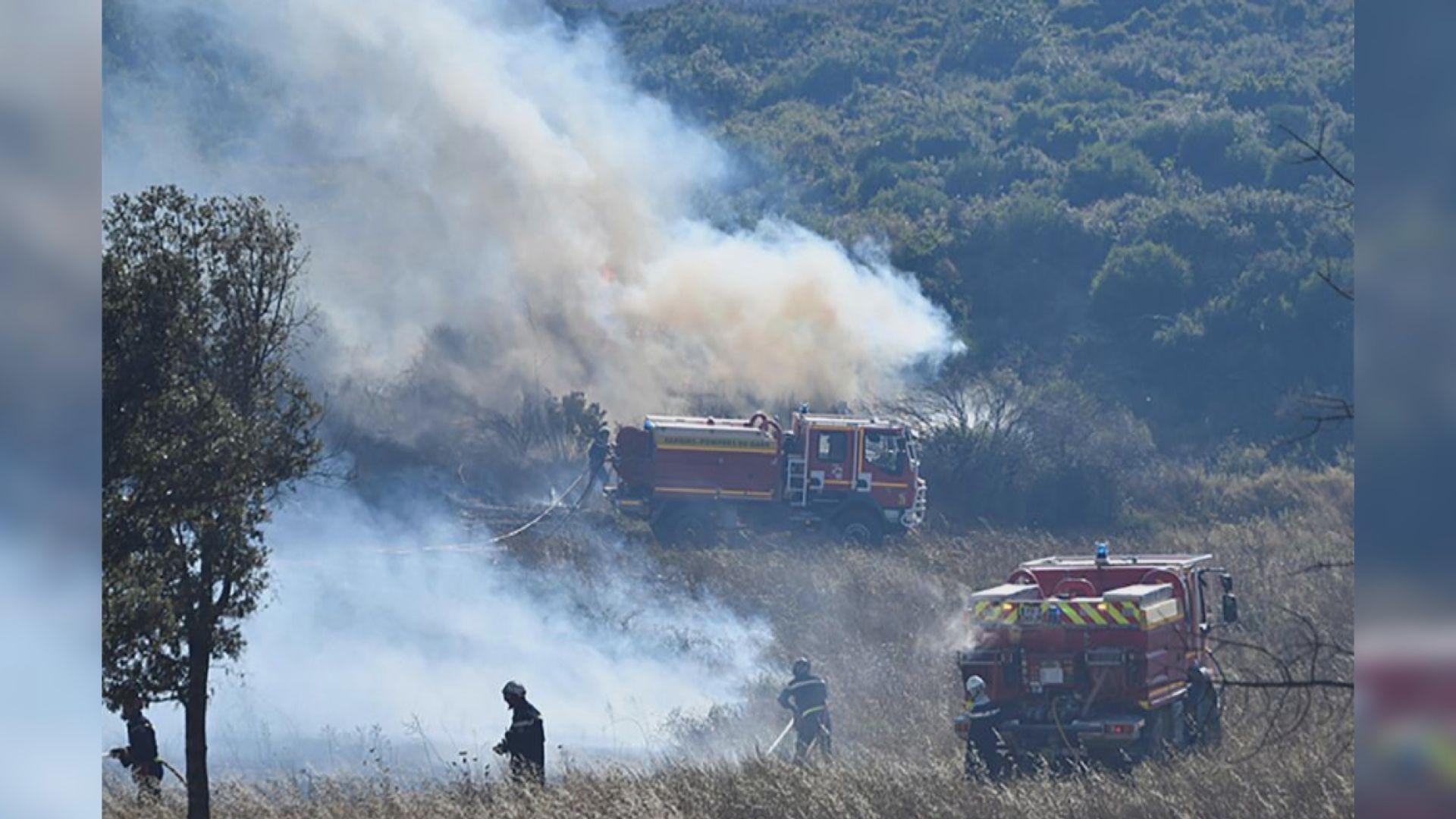 法國南部山火　約千名消防員出動撲滅
