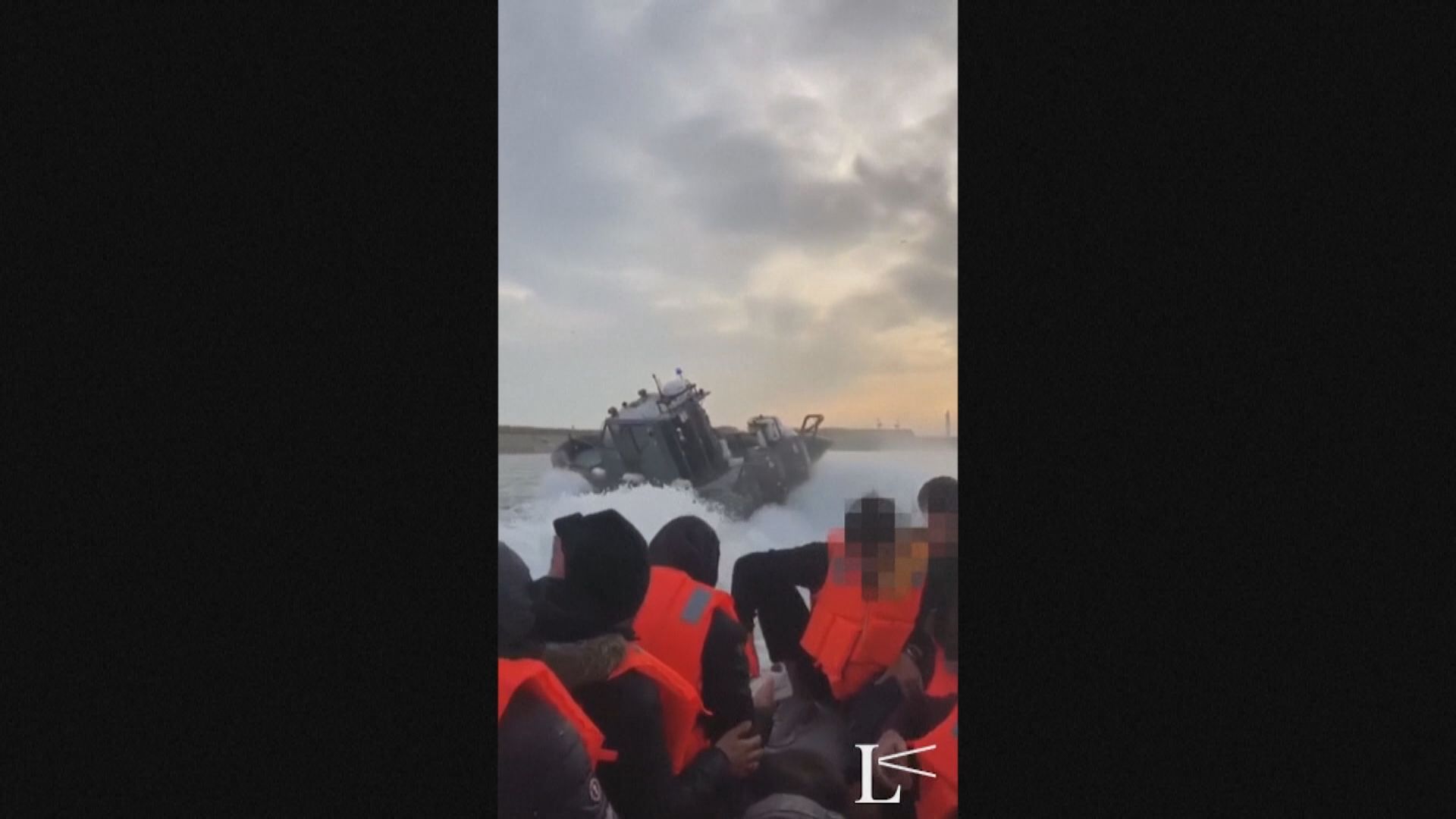 法國海警被指危險攔截載有非法移民船隻