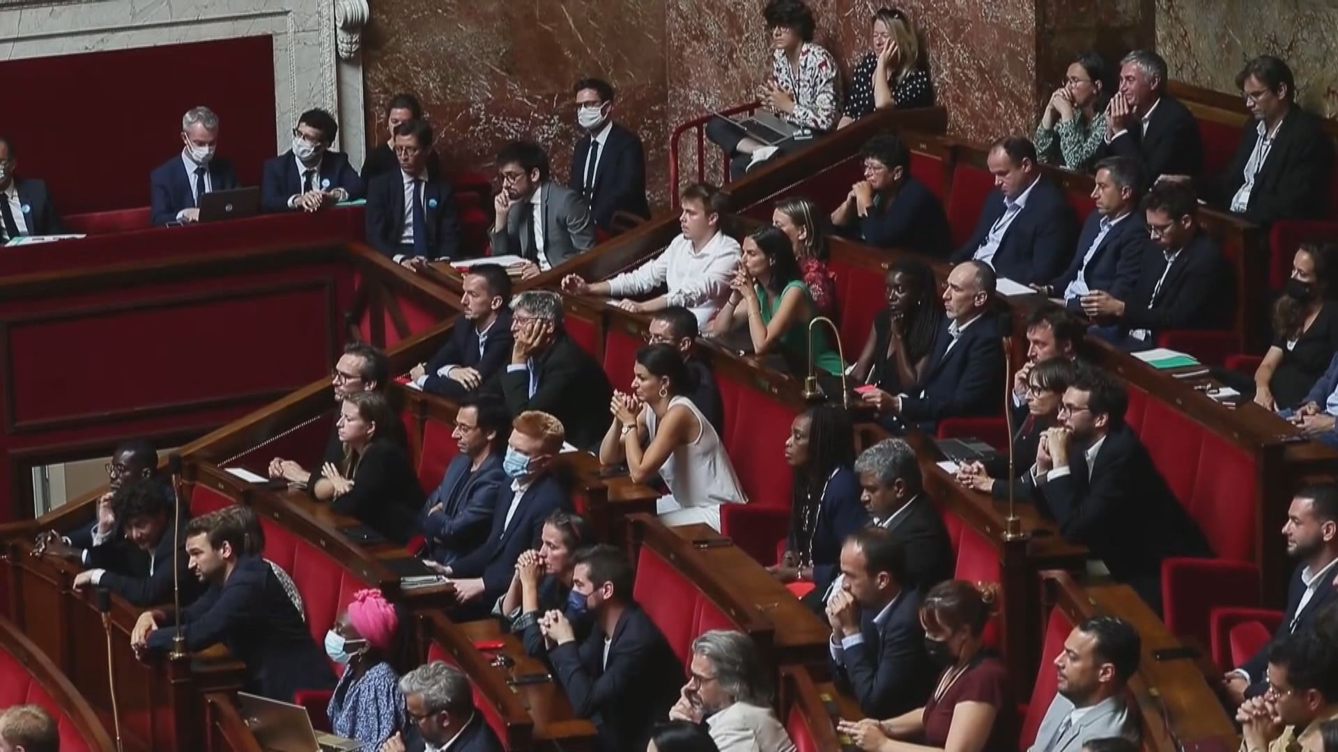 法國國民議會否決對政府不信任動議