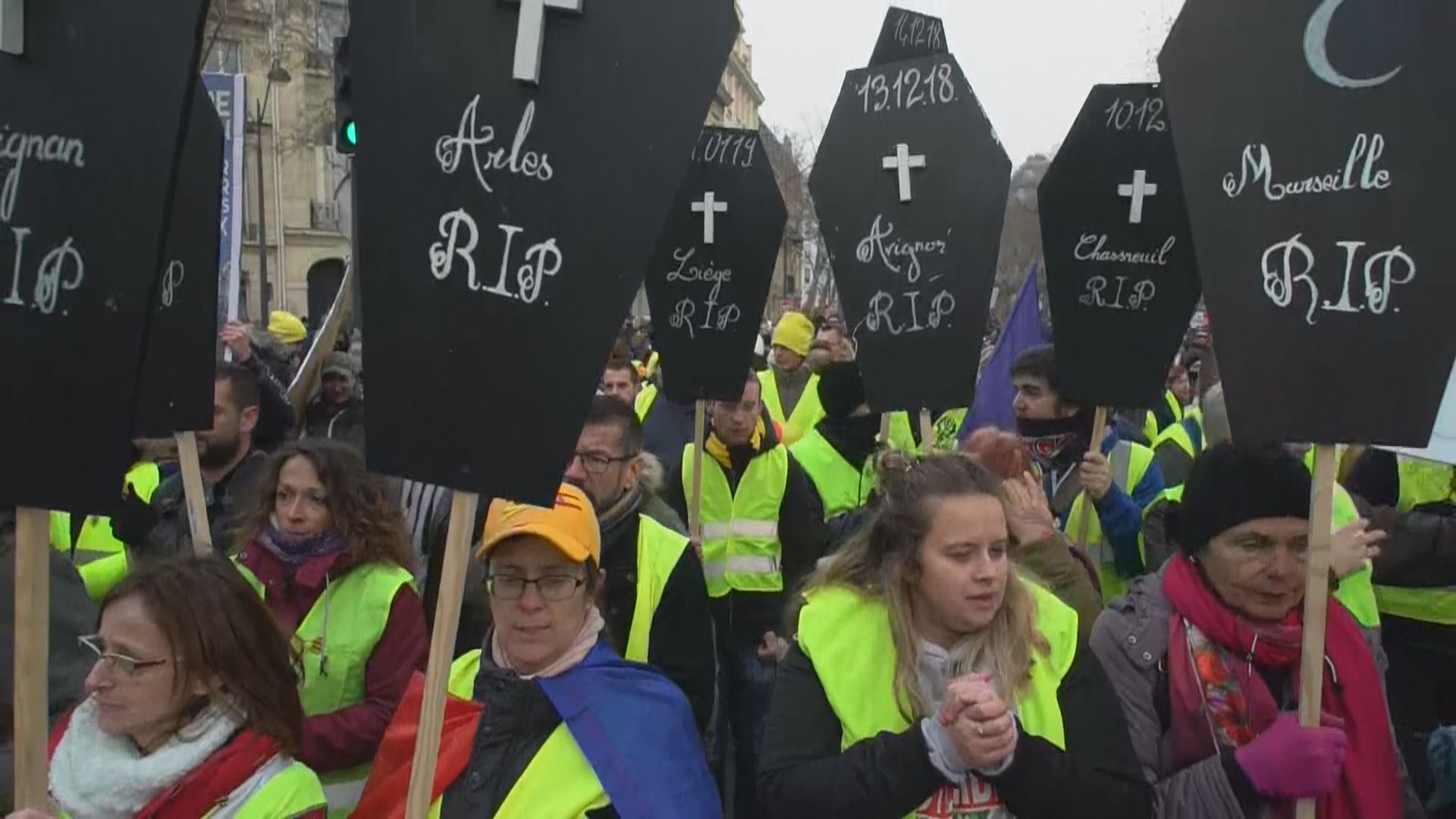 法國巴黎等地再有黃背心示威