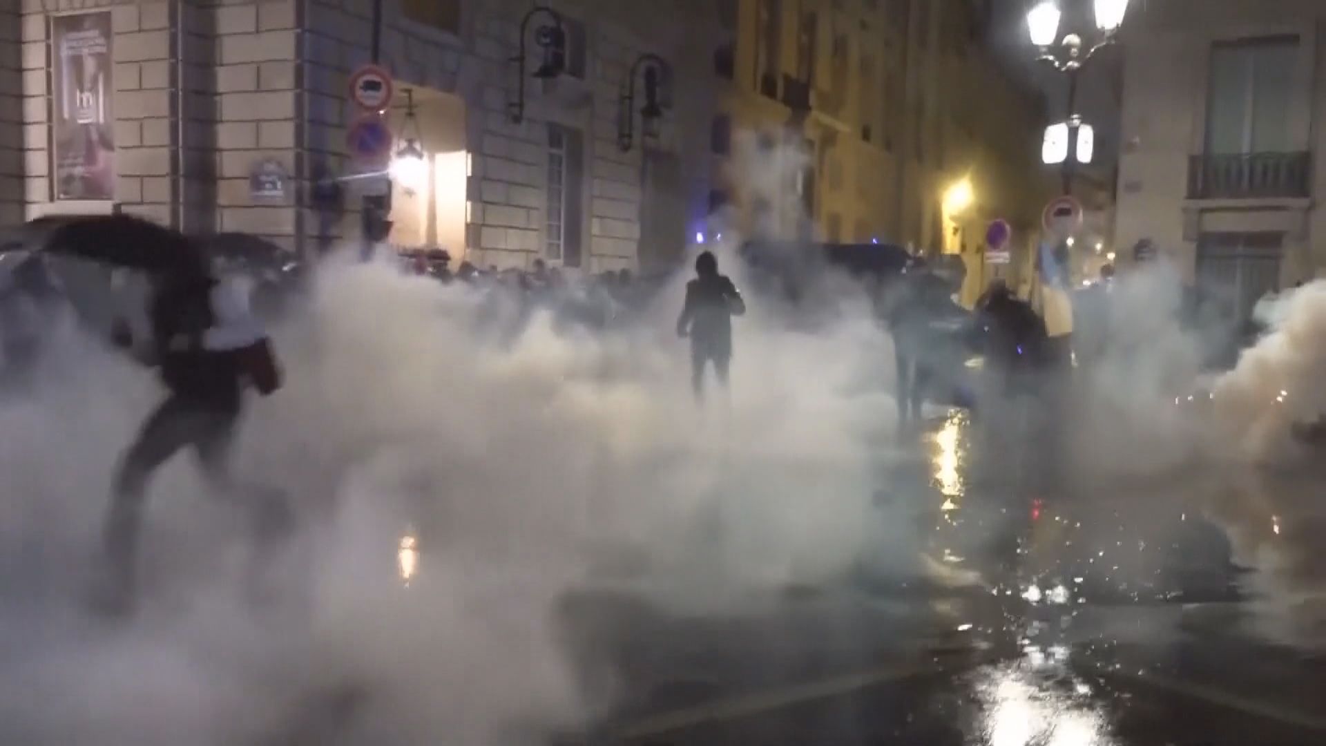 巴黎再有抗議改革退休制度民眾與警衝突