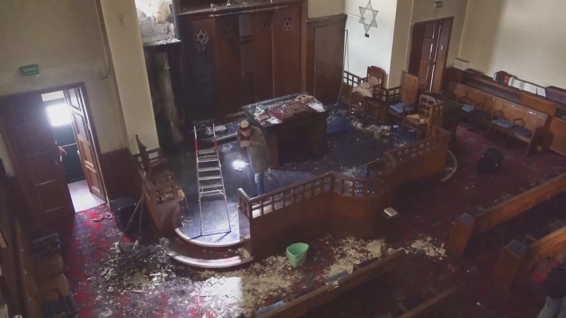 法國北部猶太會堂遭人縱火 警員擊斃疑犯
