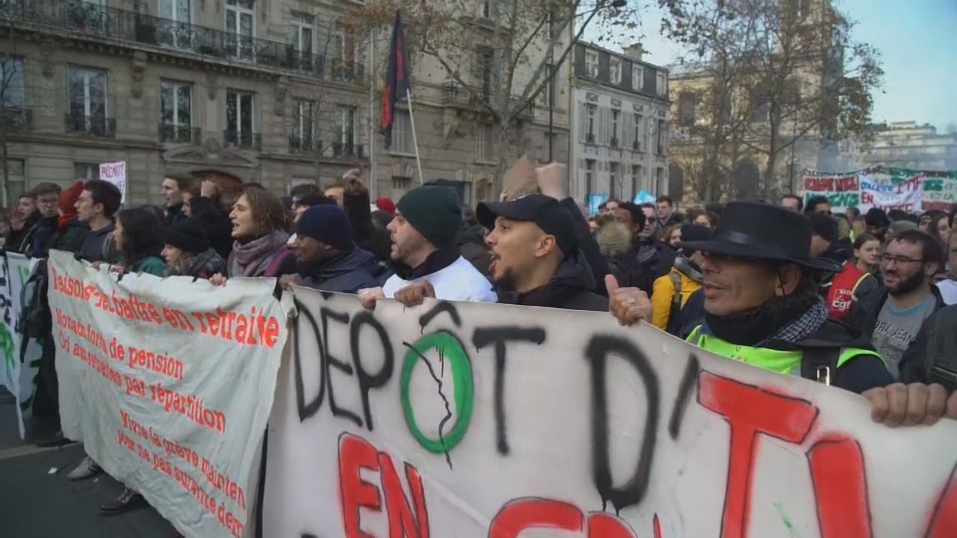 法國民眾第六日上街抗議退休金改革