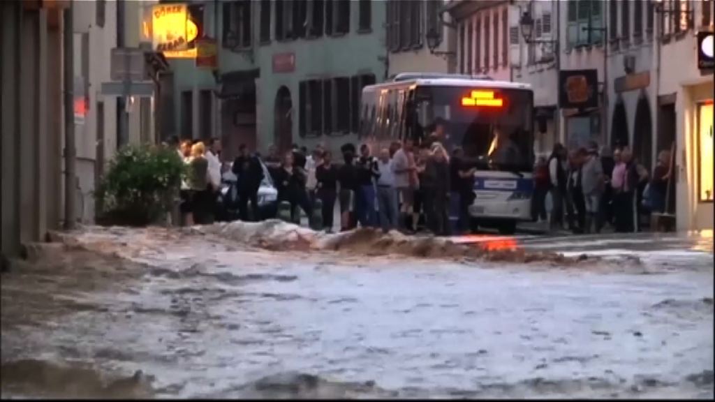 法國北部邊境城鎮暴雨引發水浸