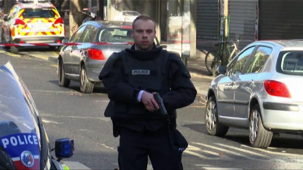 法國警方開槍擊斃持刀男子