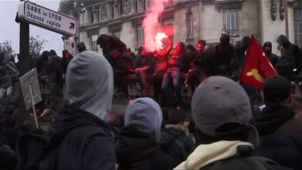 法國多個城市再有示威抗議新勞工法