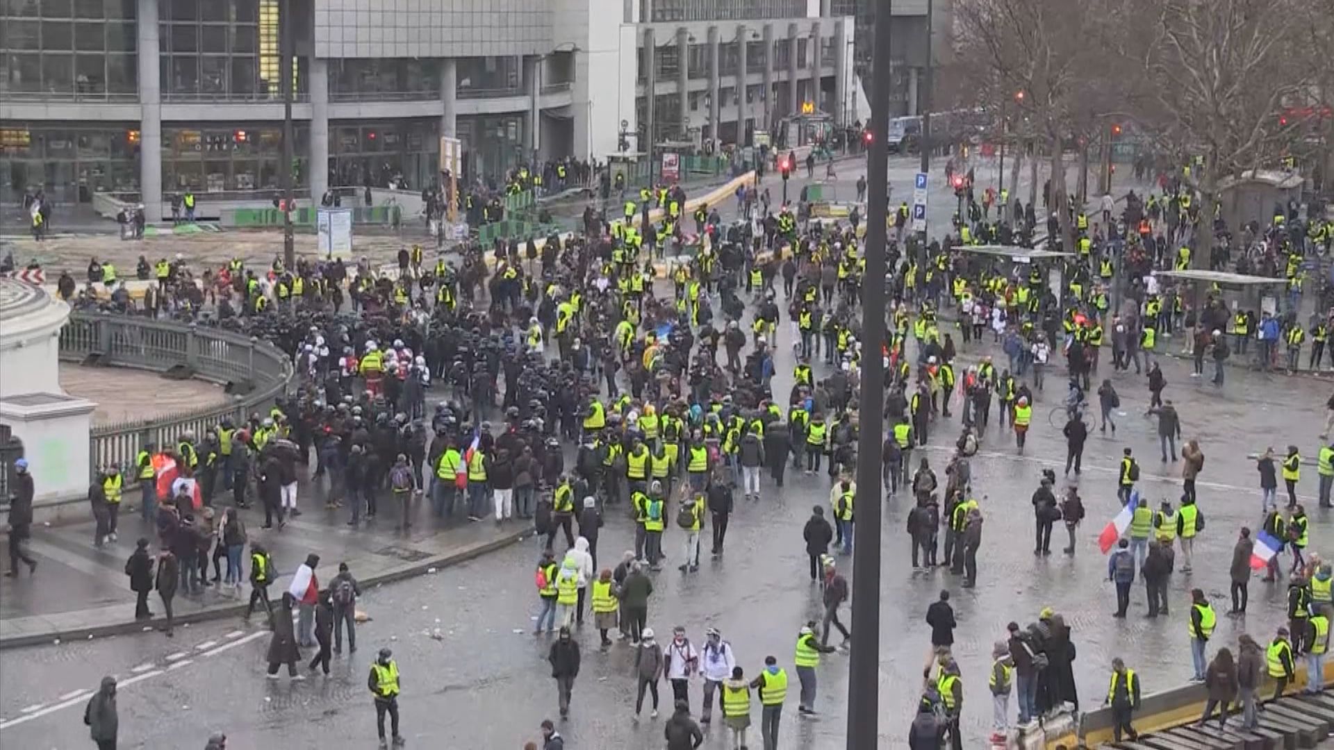 法國連續十一個周末有黃背心示威