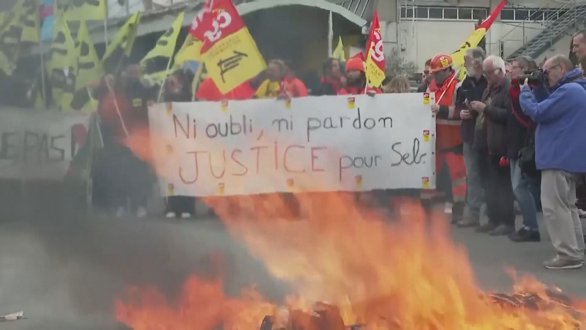 法國各地反退休改革示威持續　部分演變成衝突