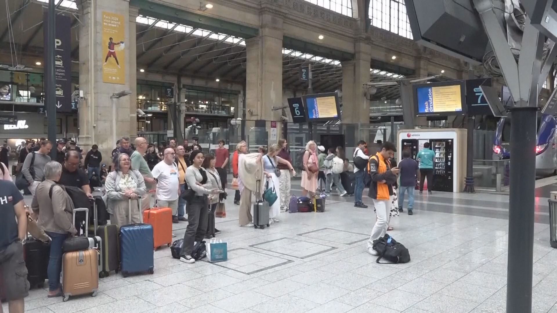 法國多條高鐵綫遭惡意破壞　交通大亂