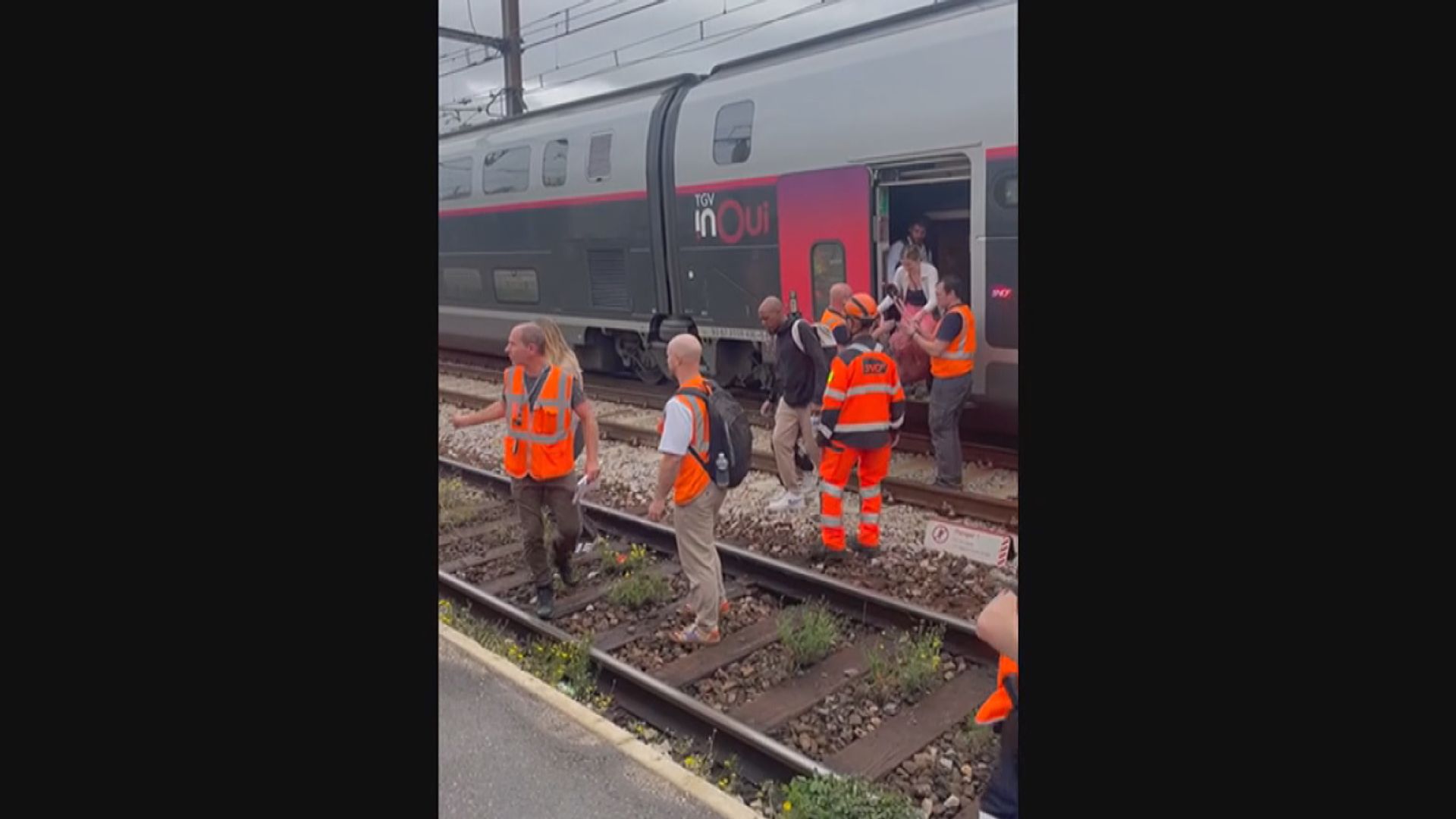 法國高鐵網絡遭連串縱火破壞　消息指疑涉極左翼或環保人士