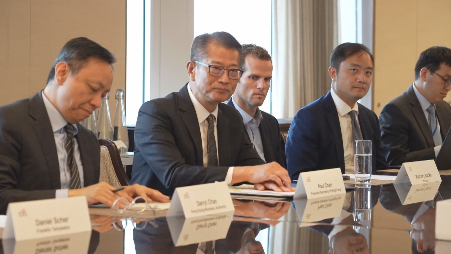 陳茂波：目前逾200家企業申請在港上市