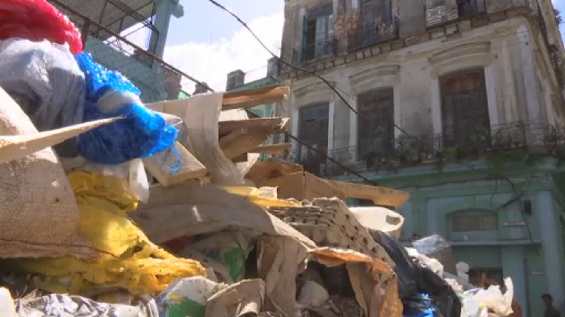【環球薈報】古巴哈瓦那垃圾堆積問題嚴重