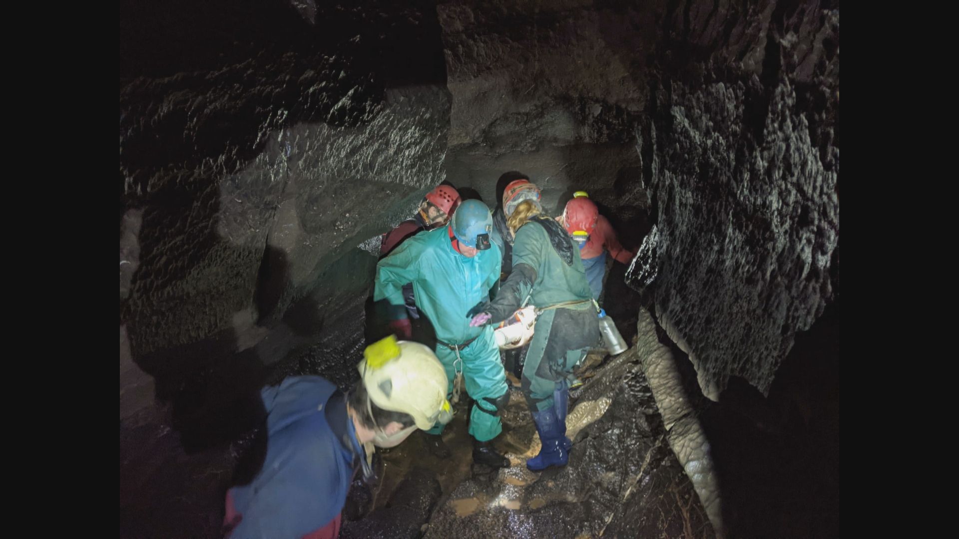 【環球薈報】男子困英國威爾士洞穴54小時後獲救