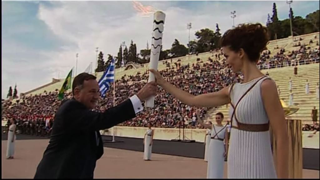 希臘舉行奧運聖火移交儀式