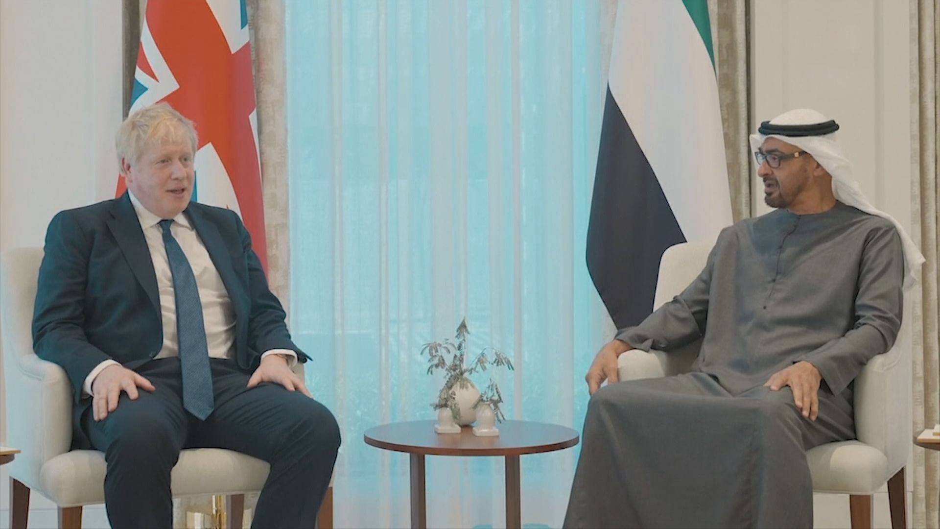 約翰遜出訪沙特及阿聯酋商討石油增產問題