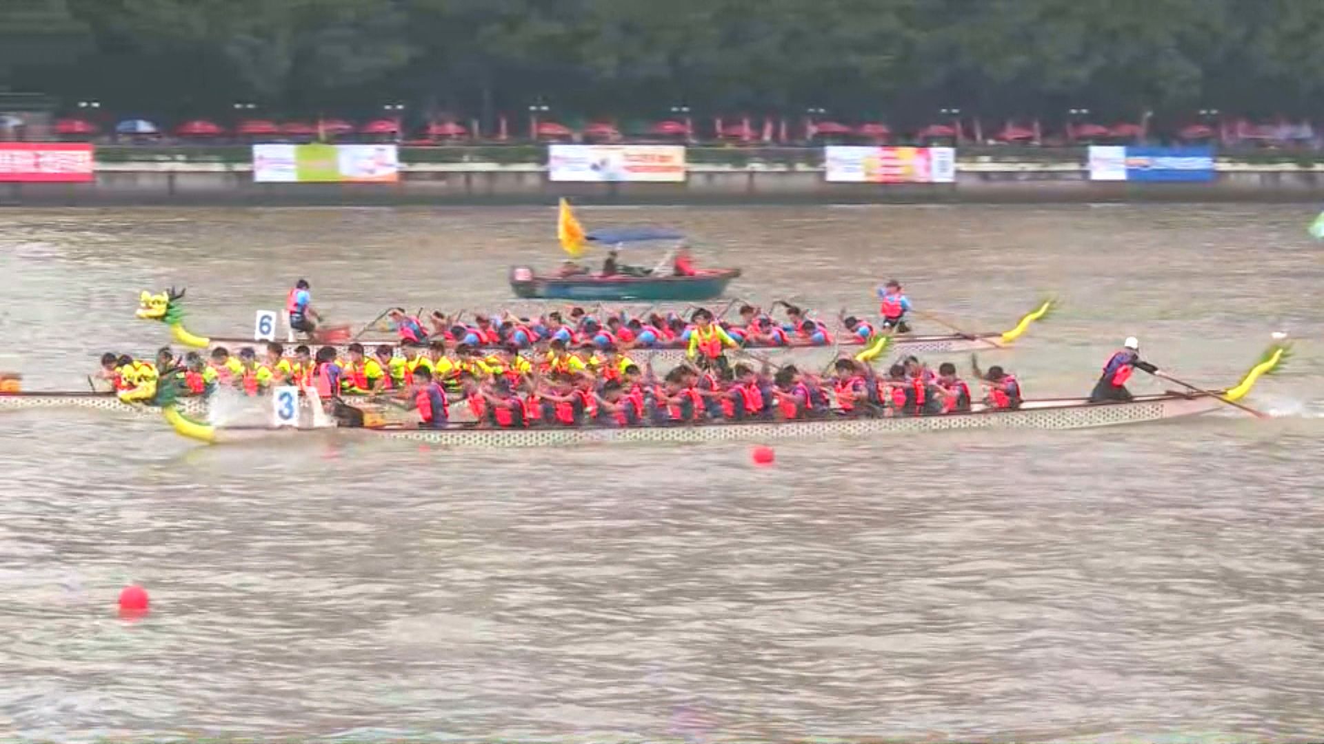 廣州國際龍舟邀請賽在珠江舉行 多支香港隊伍出賽