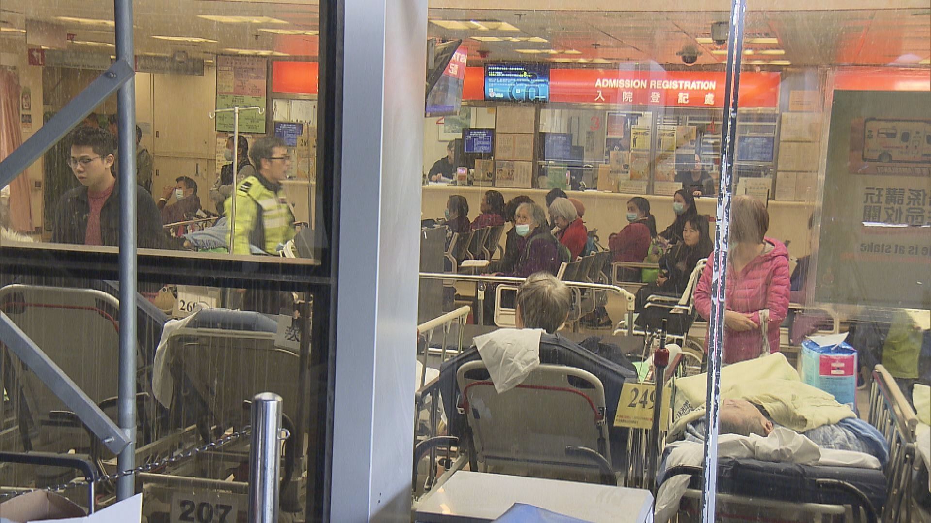 公立內科病房爆滿　病人滯留急症室等床位