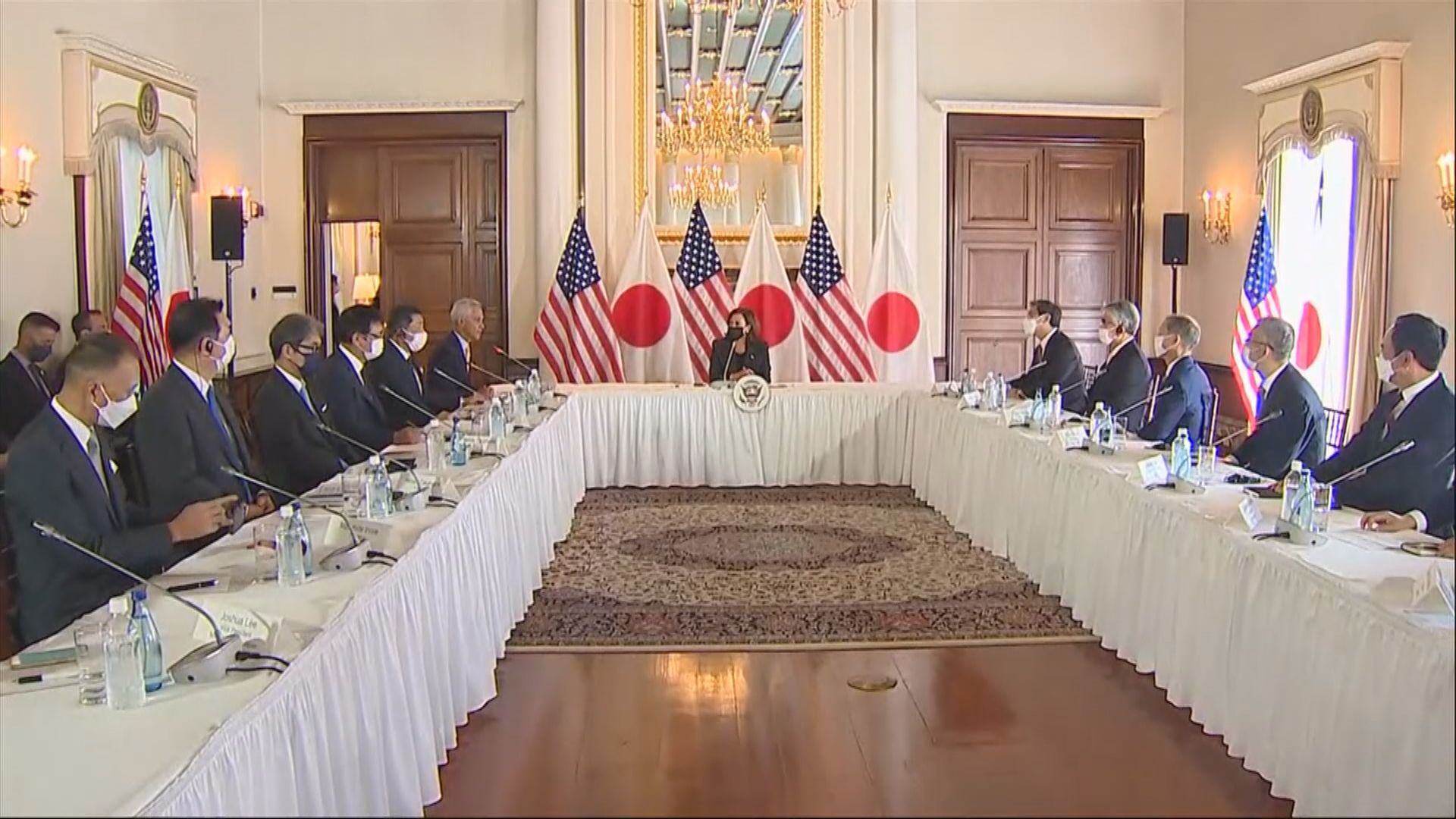 美國副總統賀錦麗在東京與半導體高層會面