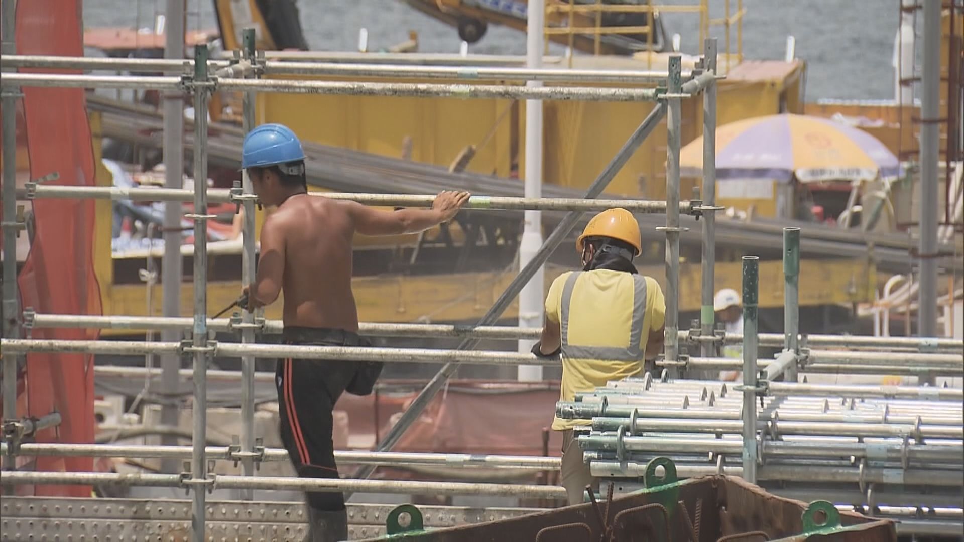 勞工處上午一度發黃色工作暑熱警告 有建造業界指實行工友休息有困難