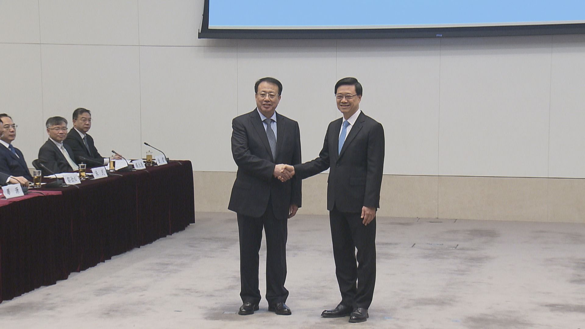 滬港合作會議第六次會議舉行 兩地政府簽署20份合作文件