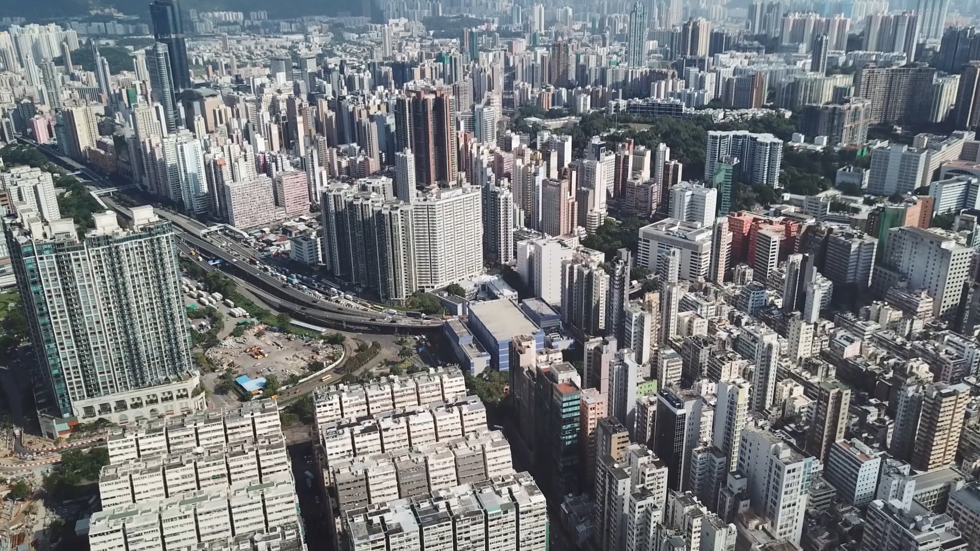 報告指香港平均樓價約936萬港元貴絕全球
