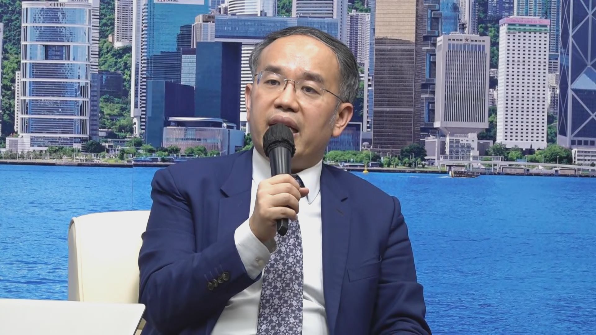 許正宇指港府政策配合三大未來趨勢 反駁香港並非「金融遺址」