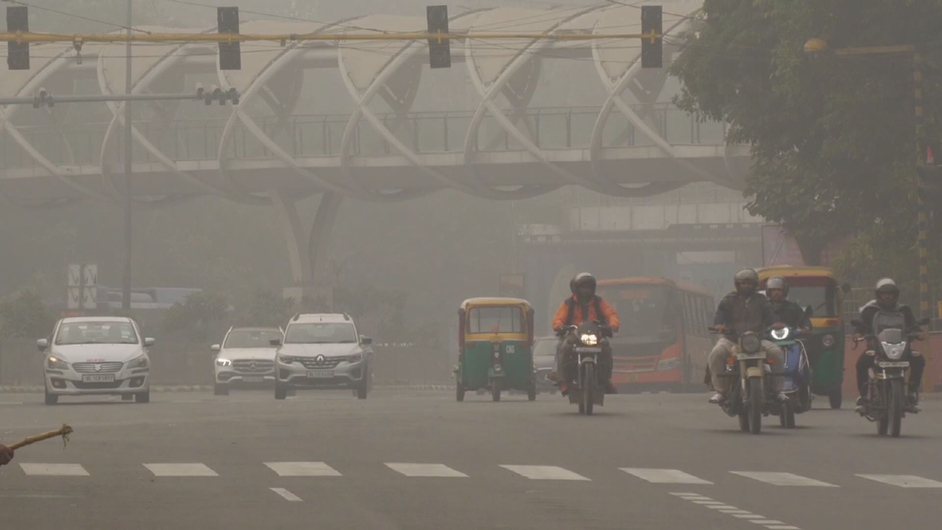 新德里下周實施車牌單雙號限行 以減輕空氣污染