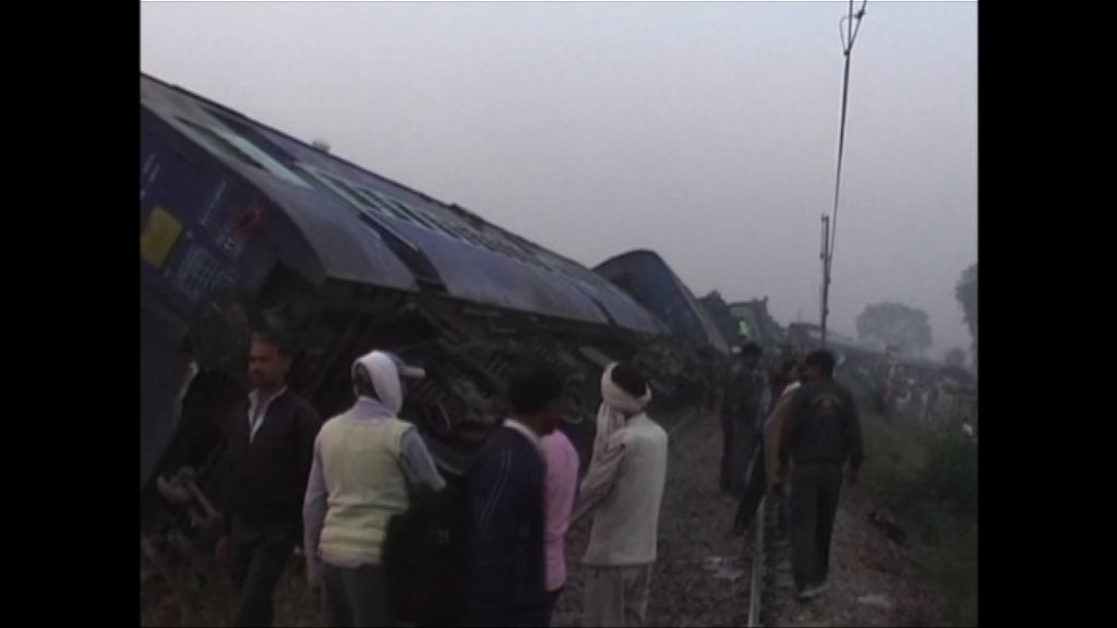印度北部火車出軌逾60人死亡