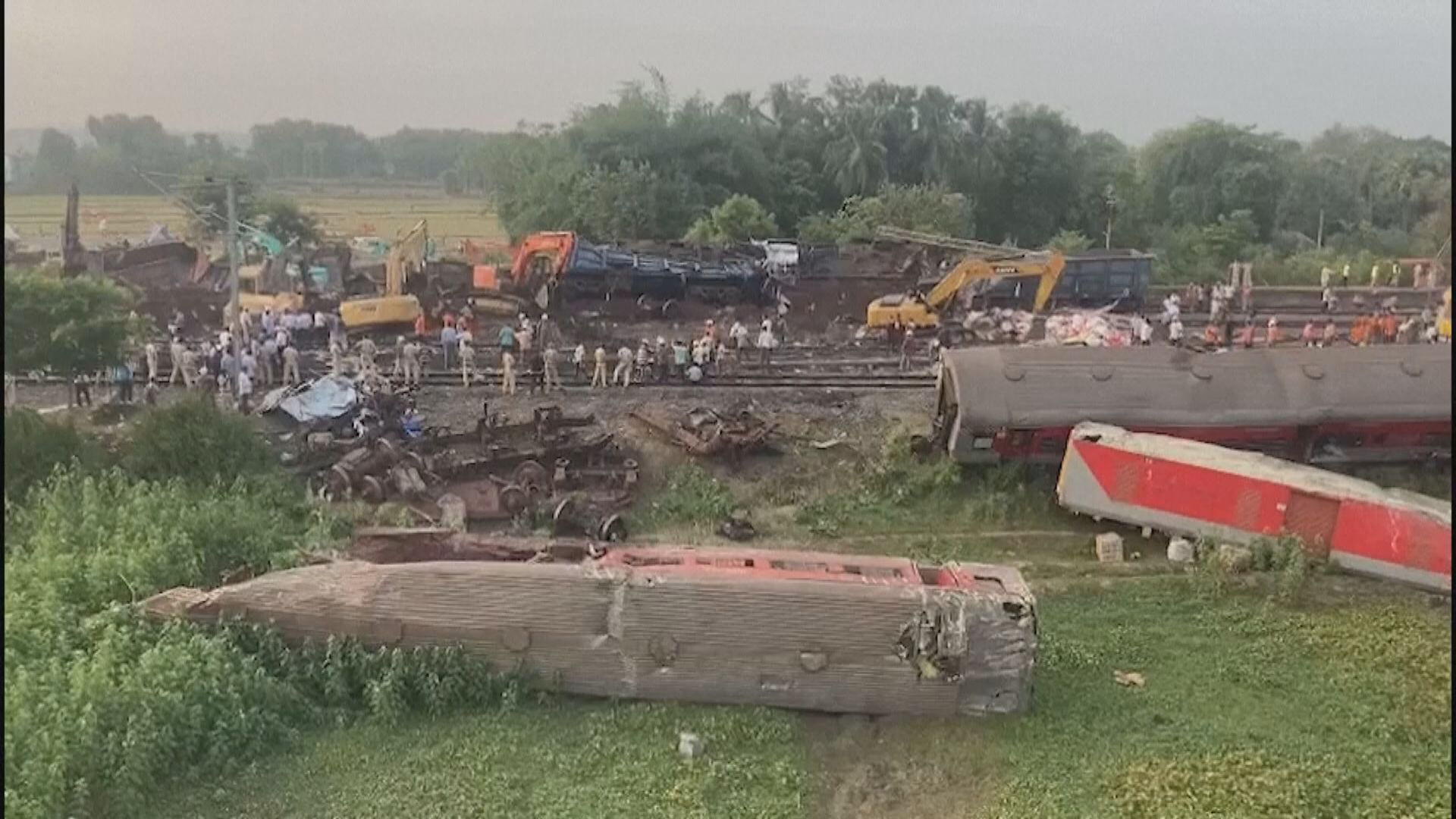 印度列車相撞事故初步調查相信是信號系統故障