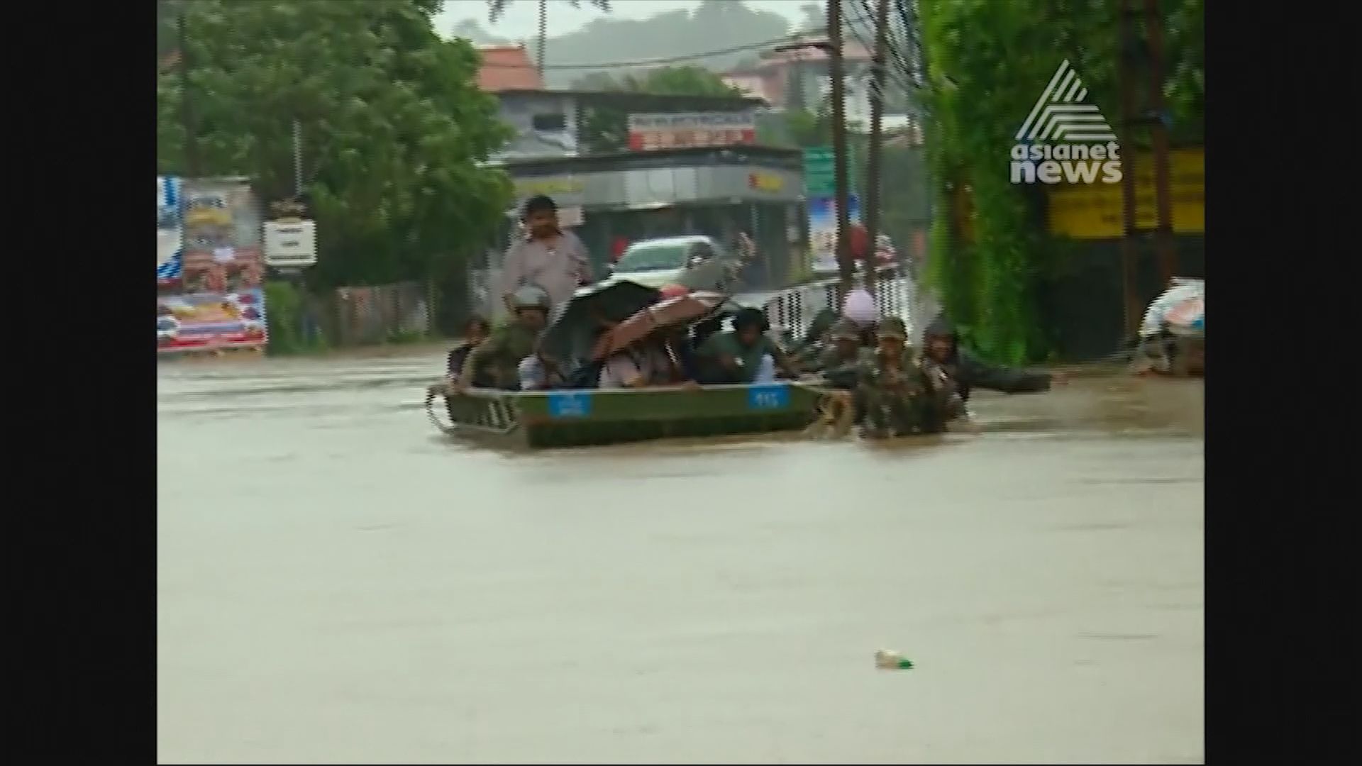 印度南部水災至少79人死