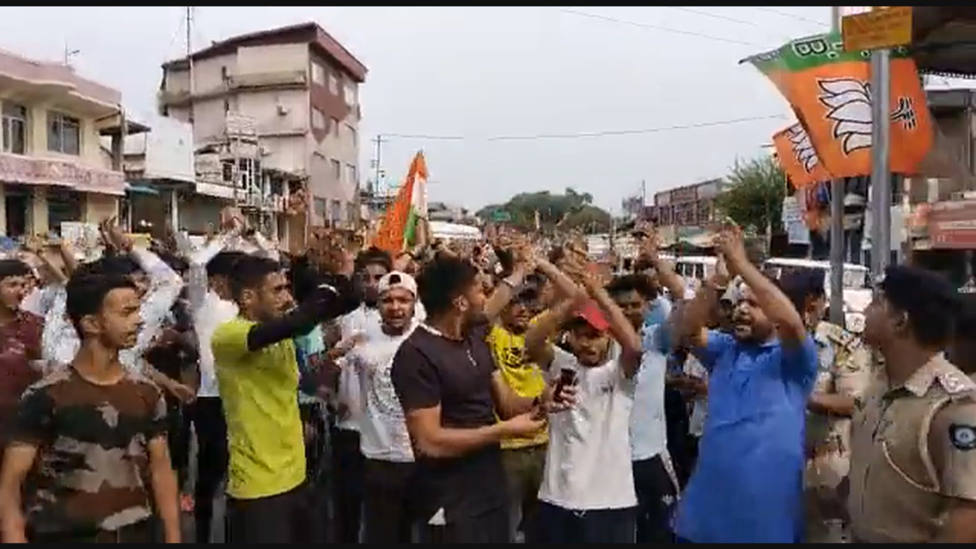印度多地爆發示威　抗議新的募兵計劃
