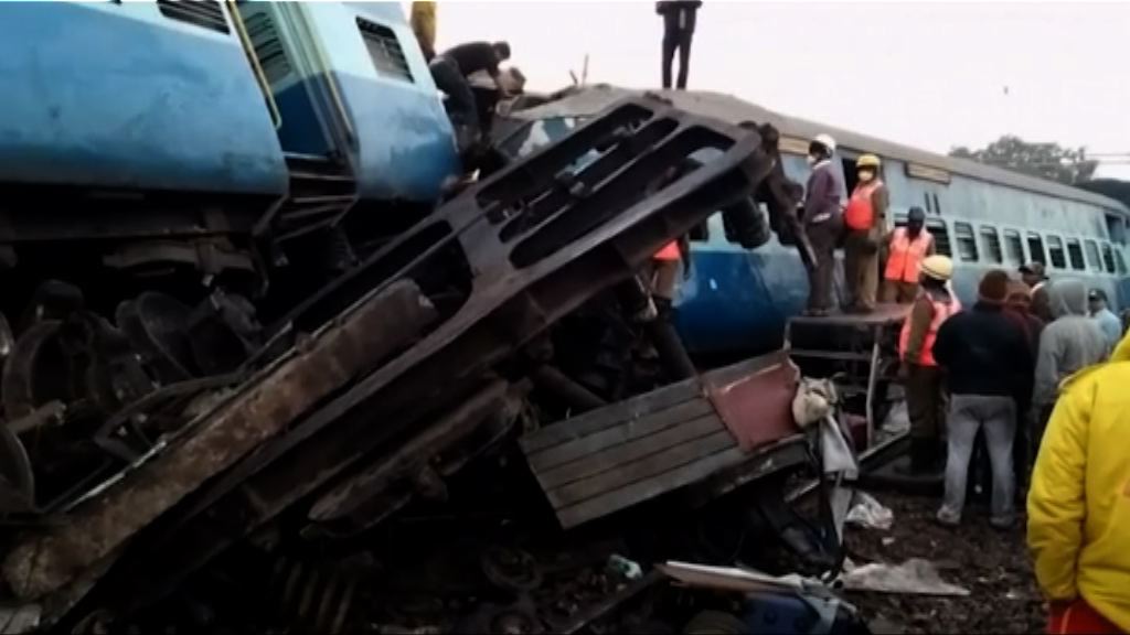 印度東部火車出軌多人死傷
