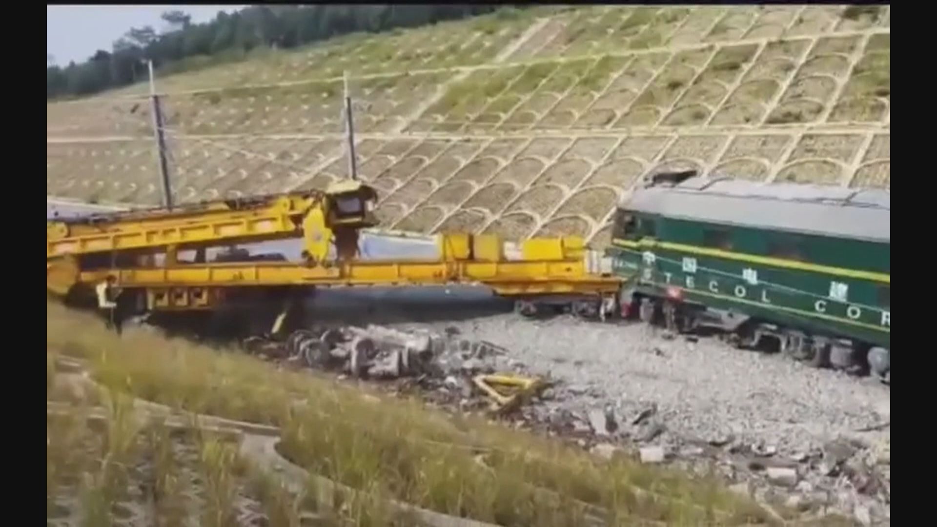 印尼雅萬高鐵項目工程列車出軌釀兩死　政府宣布暫停工