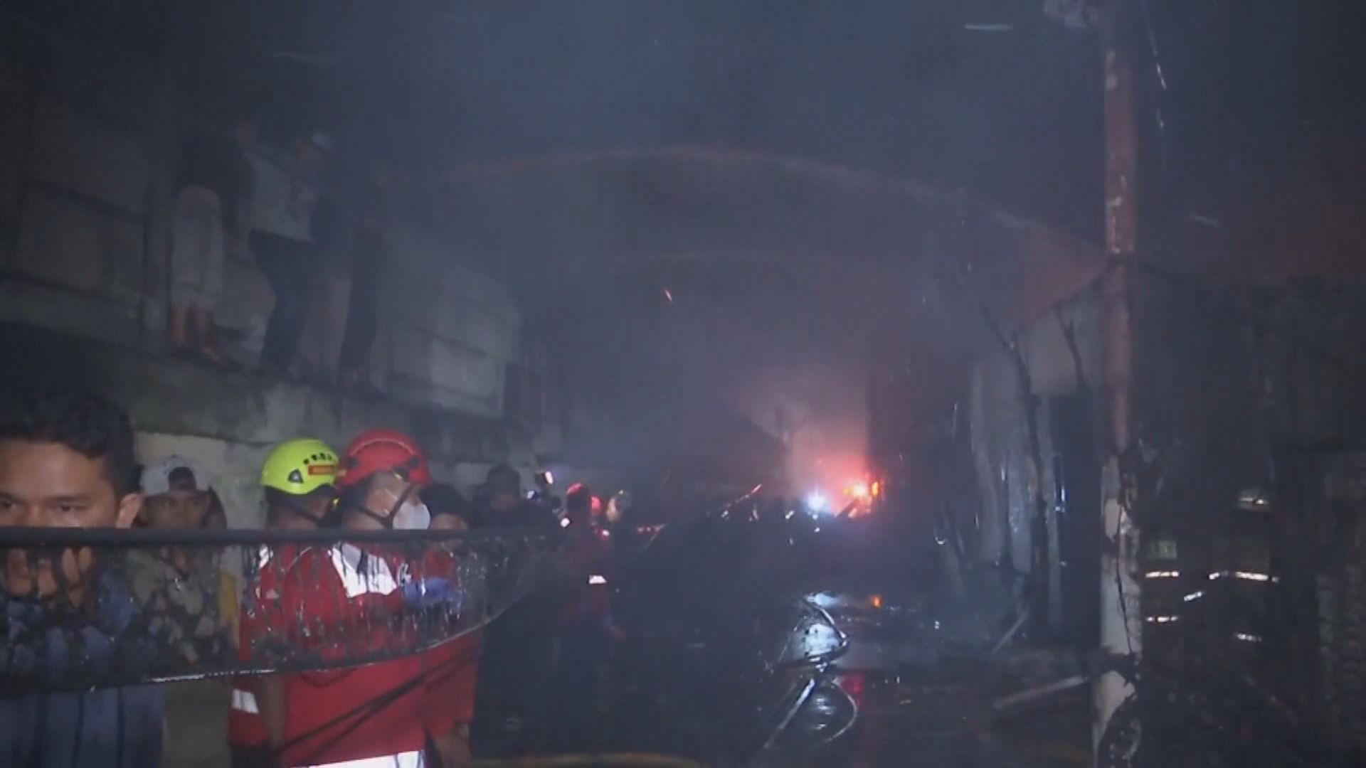 印尼雅加達油庫起火爆炸　造成13死數十人傷